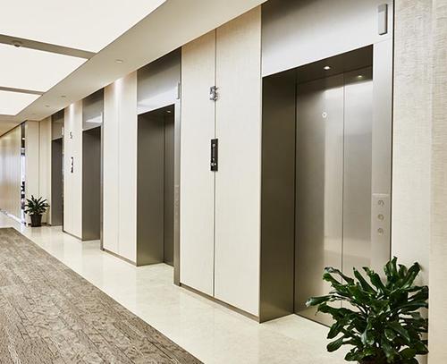 六盘水电梯公司讲解电梯防护门的安全措施